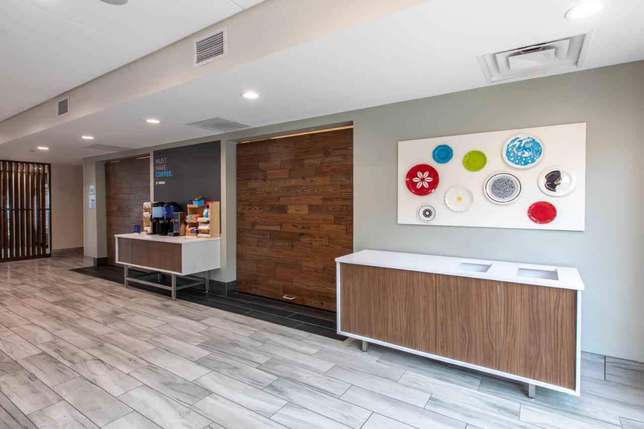 Holiday Inn Express & Suites Greenville S - Piedmont By Ihg Exterior photo