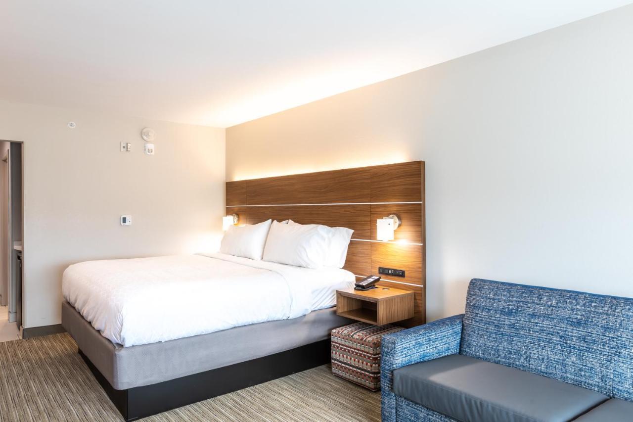 Holiday Inn Express & Suites Greenville S - Piedmont By Ihg Exterior photo