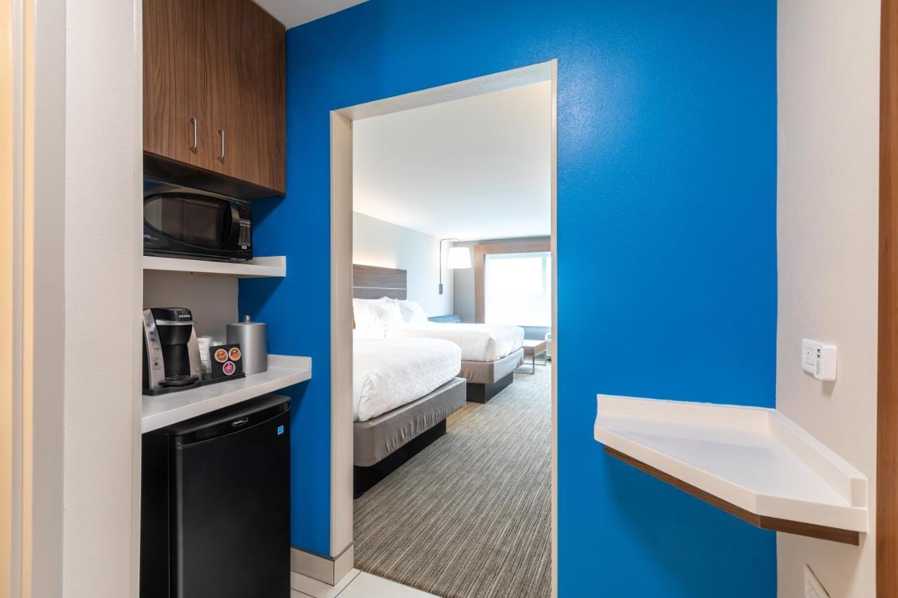 Holiday Inn Express & Suites Greenville S - Piedmont By Ihg Exterior photo