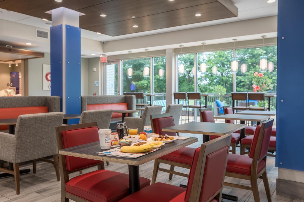 Holiday Inn Express & Suites Greenville S - Piedmont By Ihg Exterior photo