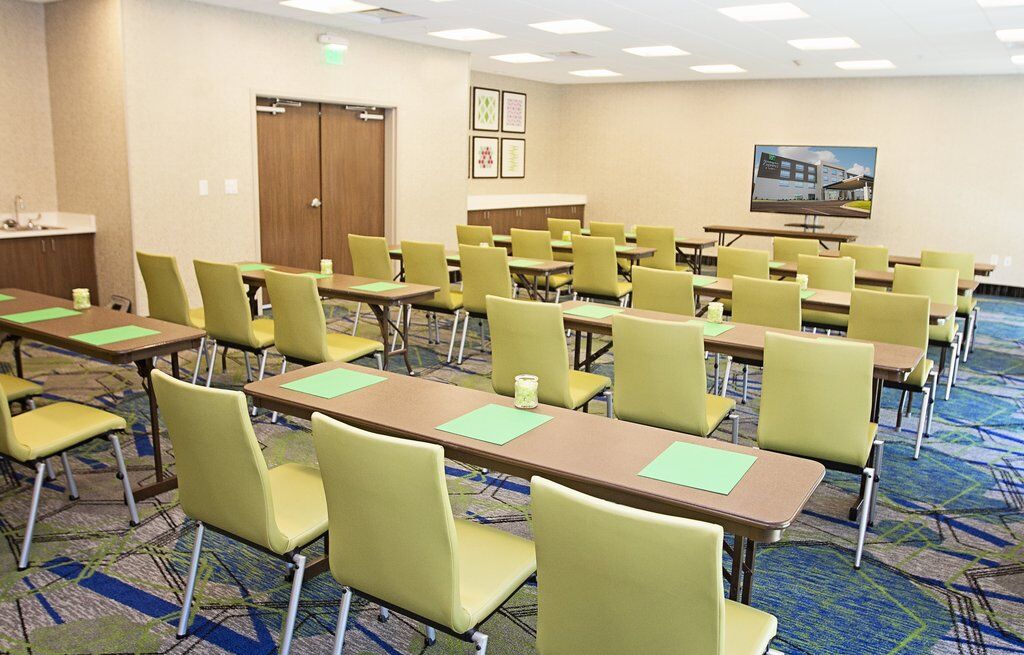 Holiday Inn Express & Suites Greenville S - Piedmont By Ihg Exterior photo