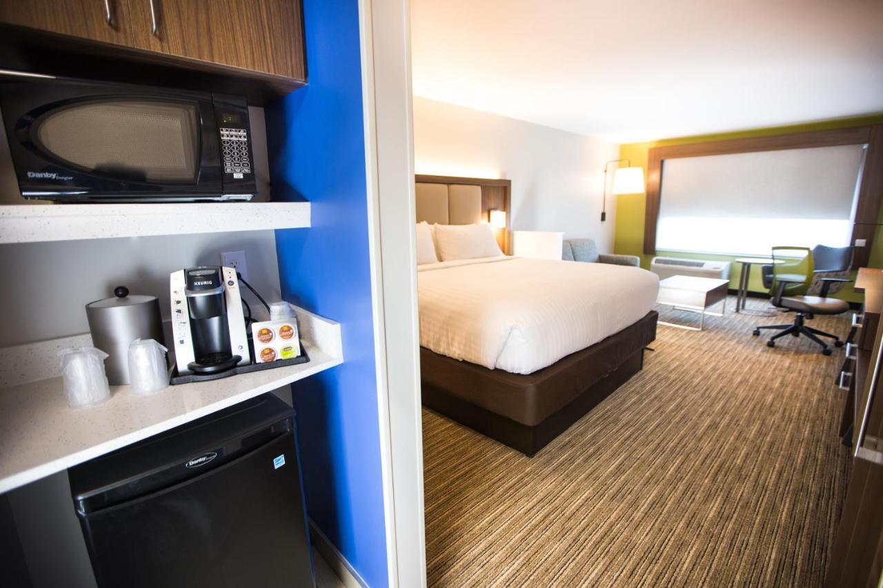 Holiday Inn Express & Suites Greenville S - Piedmont By Ihg Exterior photo